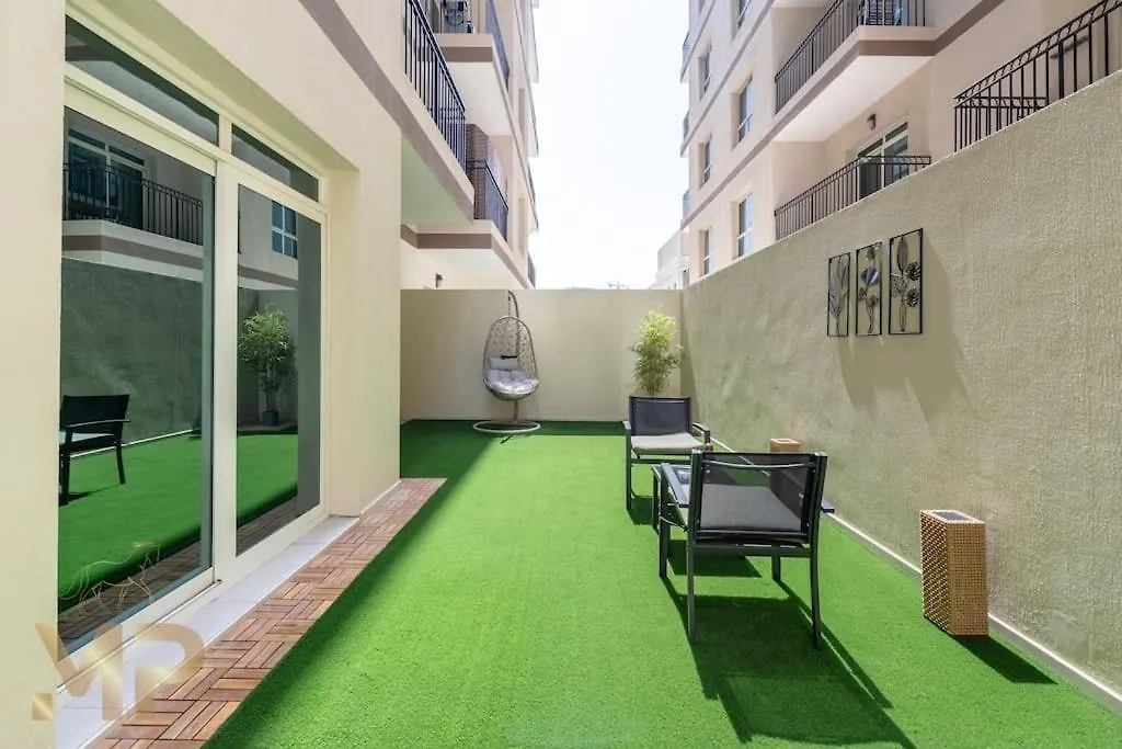 Marco Polo - Apartment With Garden, Spacious, Newly Furnished Dubai