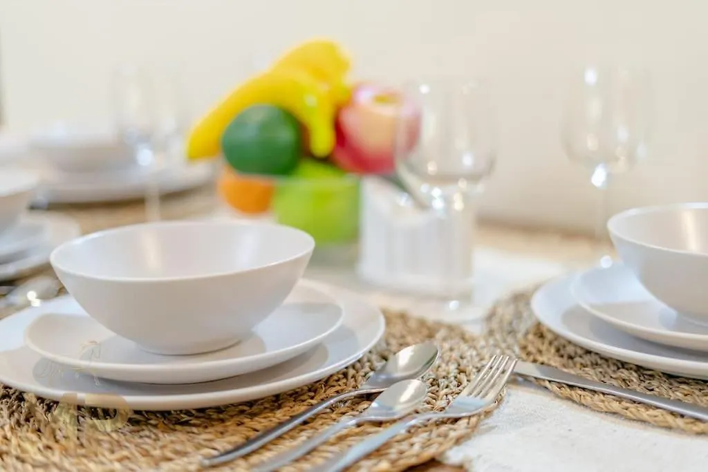 Marco Polo - Apartment With Garden, Spacious, Newly Furnished Dubai United Arab Emirates